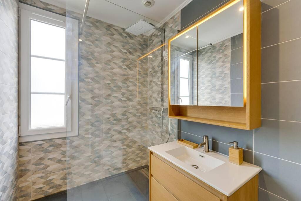 Duplex Moderne Cosy - Proche Porte D'Italie - Parking Ле-Кримлен-Бисетр Экстерьер фото